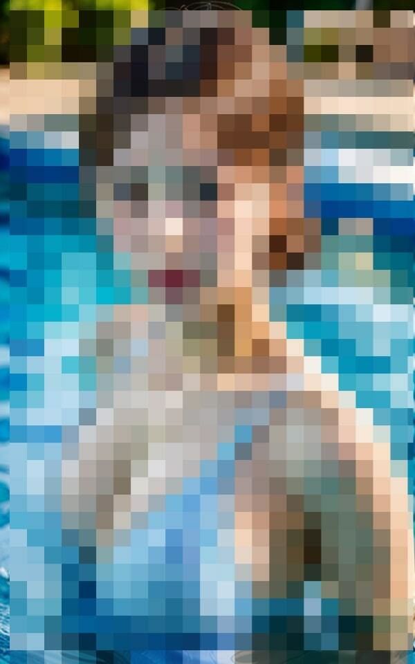 セクシー水着美女と二人きりプールデート サンプル2ページ目