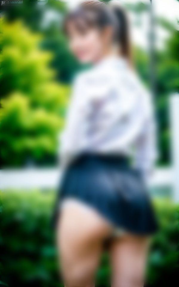 【制服パンチラ】20歳美女初めての制服コスプレ238発 サンプル5ページ目