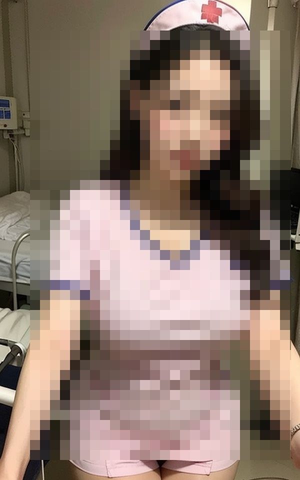 たまたま美人看護師が着替えしており目が合った瞬間メスになり誘われた サンプル5ページ目