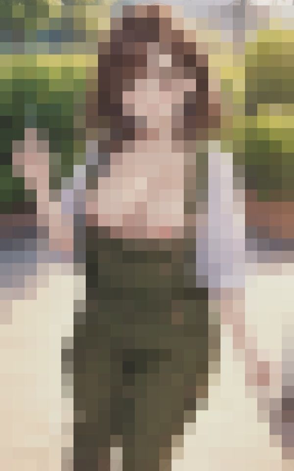 野外で衝撃露出する美女〜たわわなおっぱい サンプル2ページ目