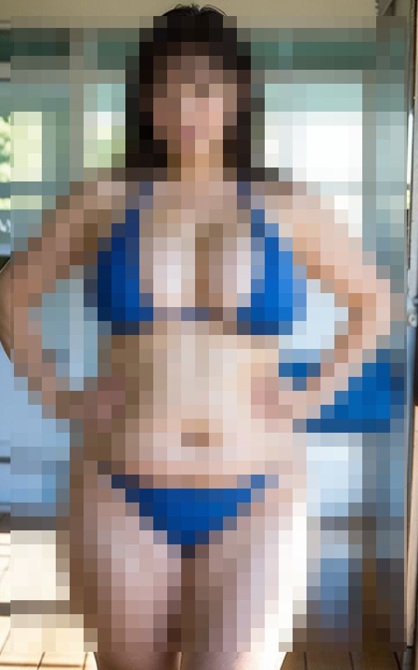 プールに行ったら隣人の奥様が一人でスクール水着を着て男を誘ってた サンプル3ページ目