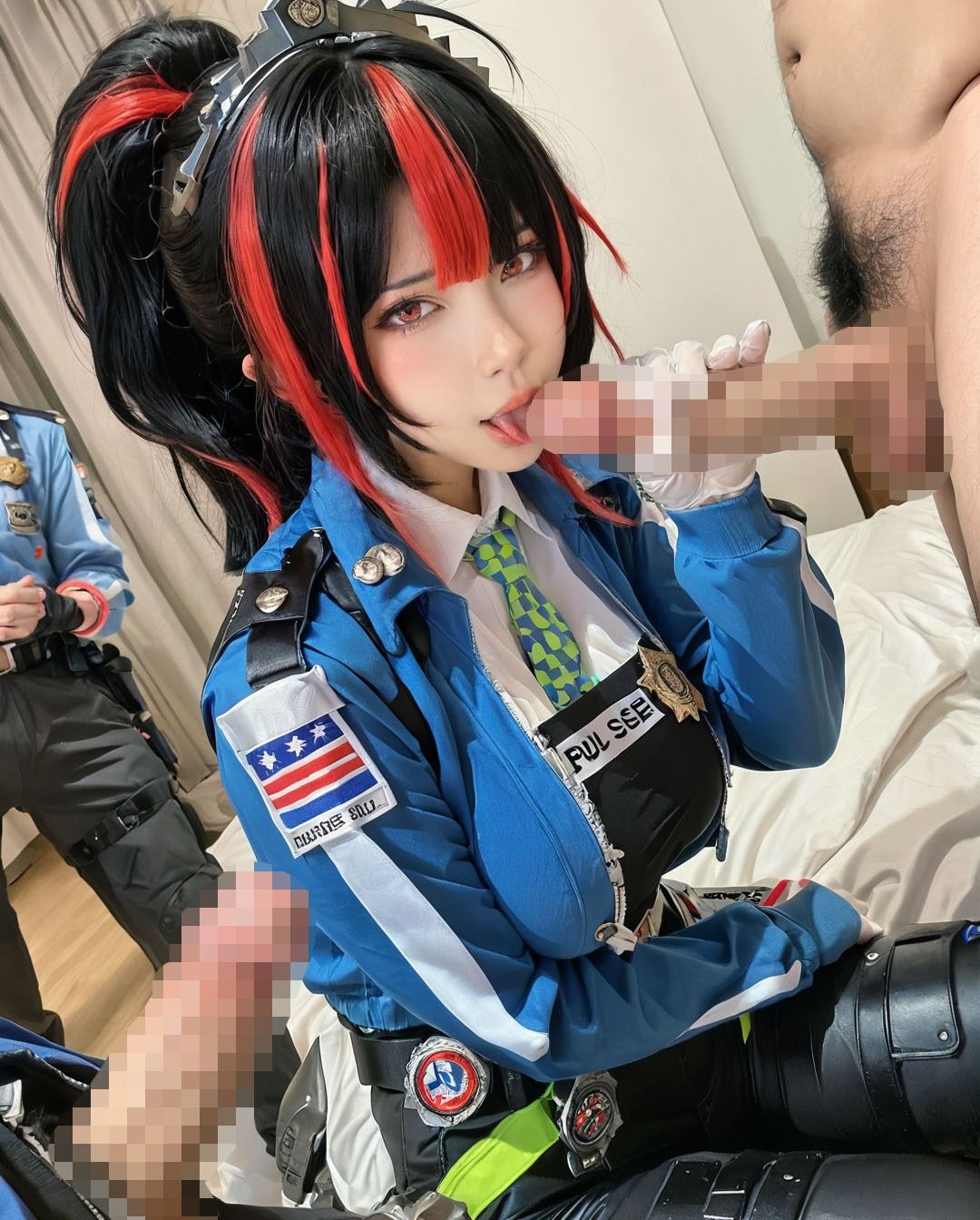 朱鳶のコスプレイヤーさんとコミケ終わりに濃厚セックス ZZ● 【50p〜 制服 / 競泳水着）】 サンプル4ページ目