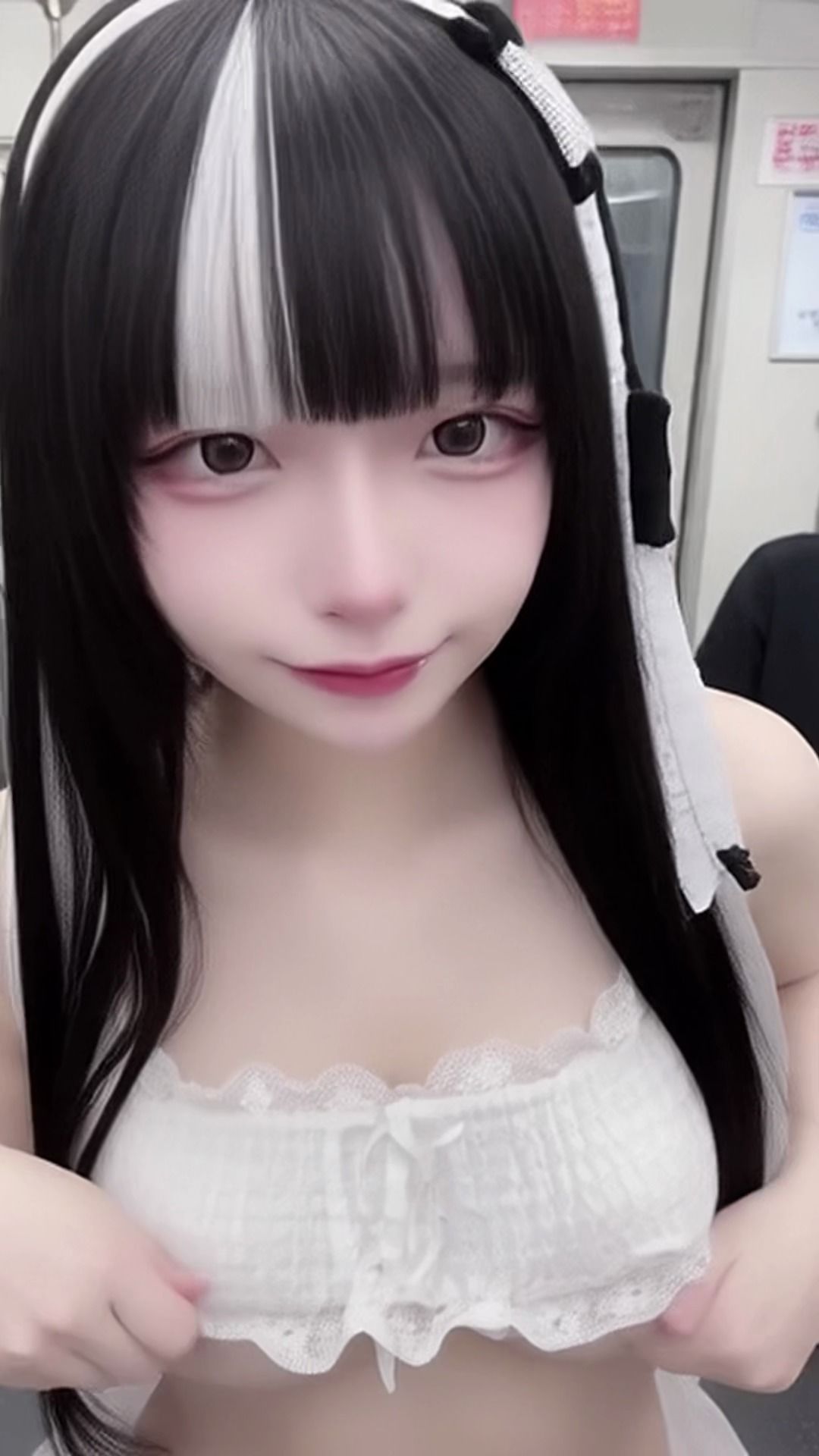 【動画】地雷系女子、限界ギリギリの野外チャレンジ サンプル2ページ目