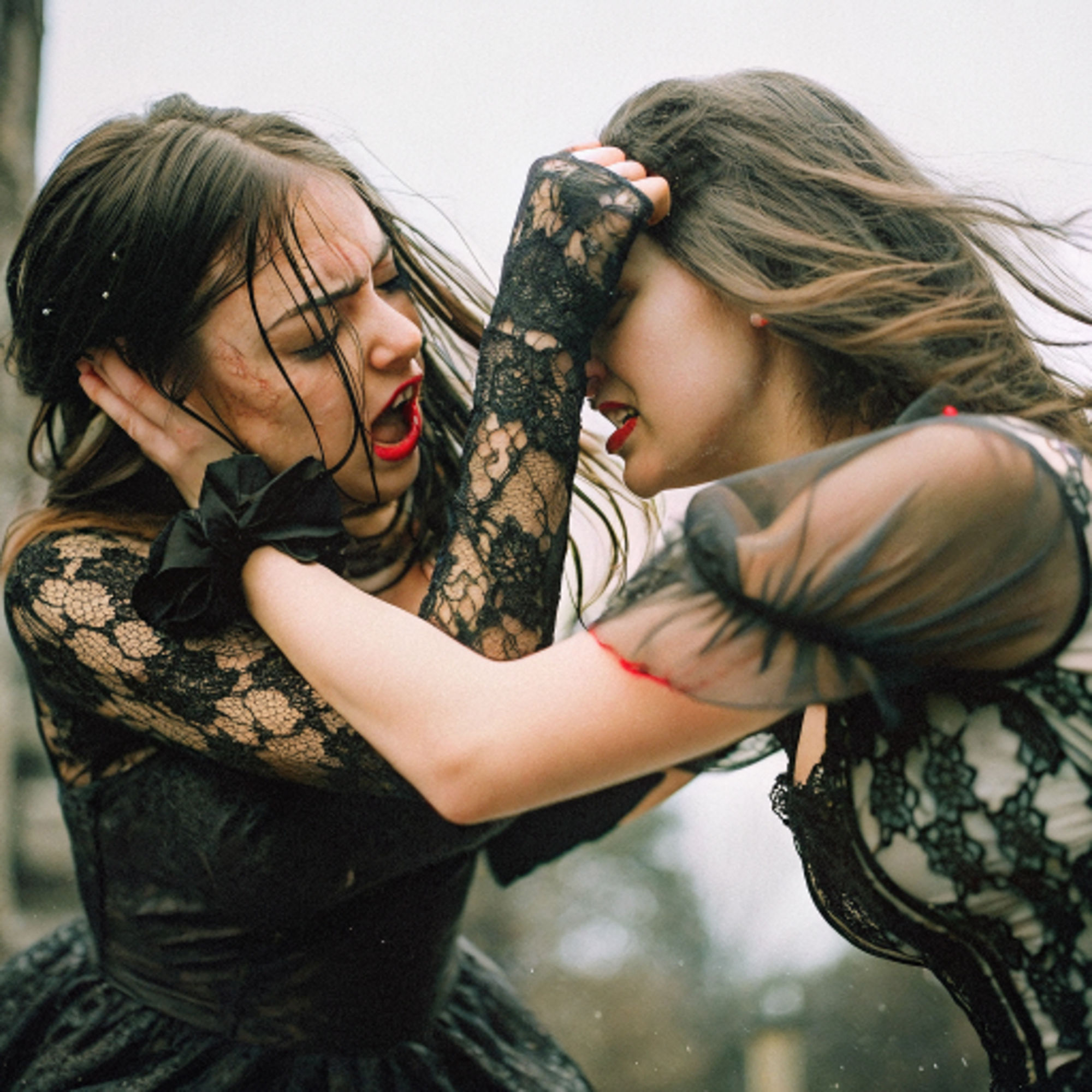 女同士の喧嘩は美しい キャットファイト Catfight レズビアン レズビアンバトル 百合 AI写真集、AI動画集  2 サンプル9ページ目