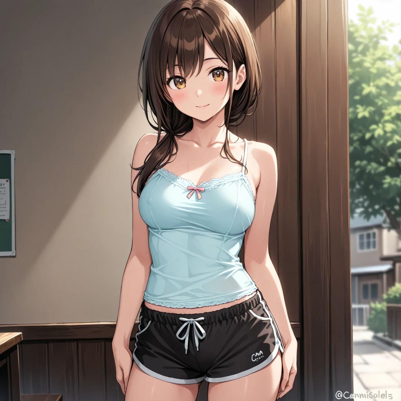 キャミソールとショートパンツの美女 サンプル2ページ目