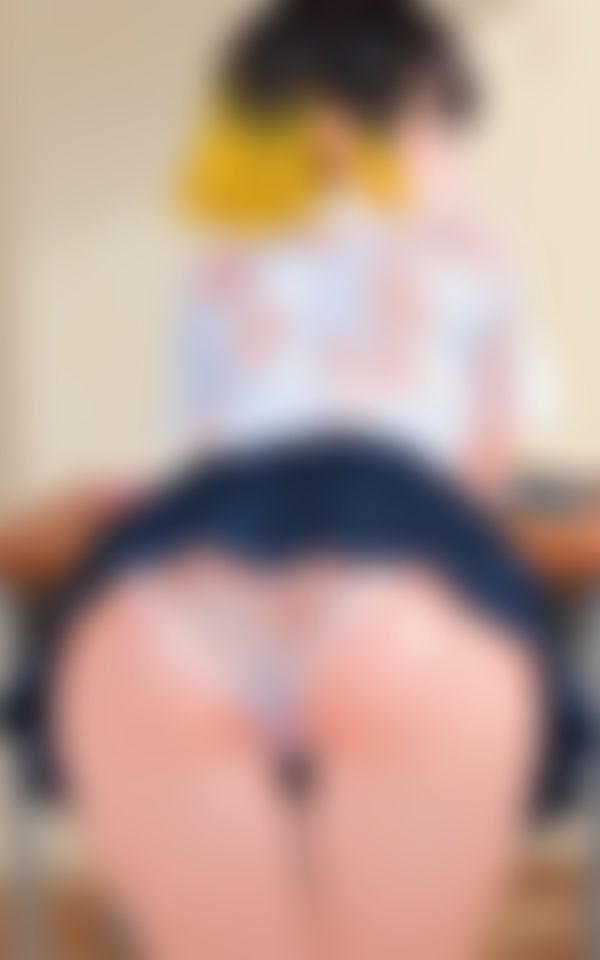 何色のパンティーが好物でちゅか？スケべな覗き見パンティー496枚 サンプル7ページ目