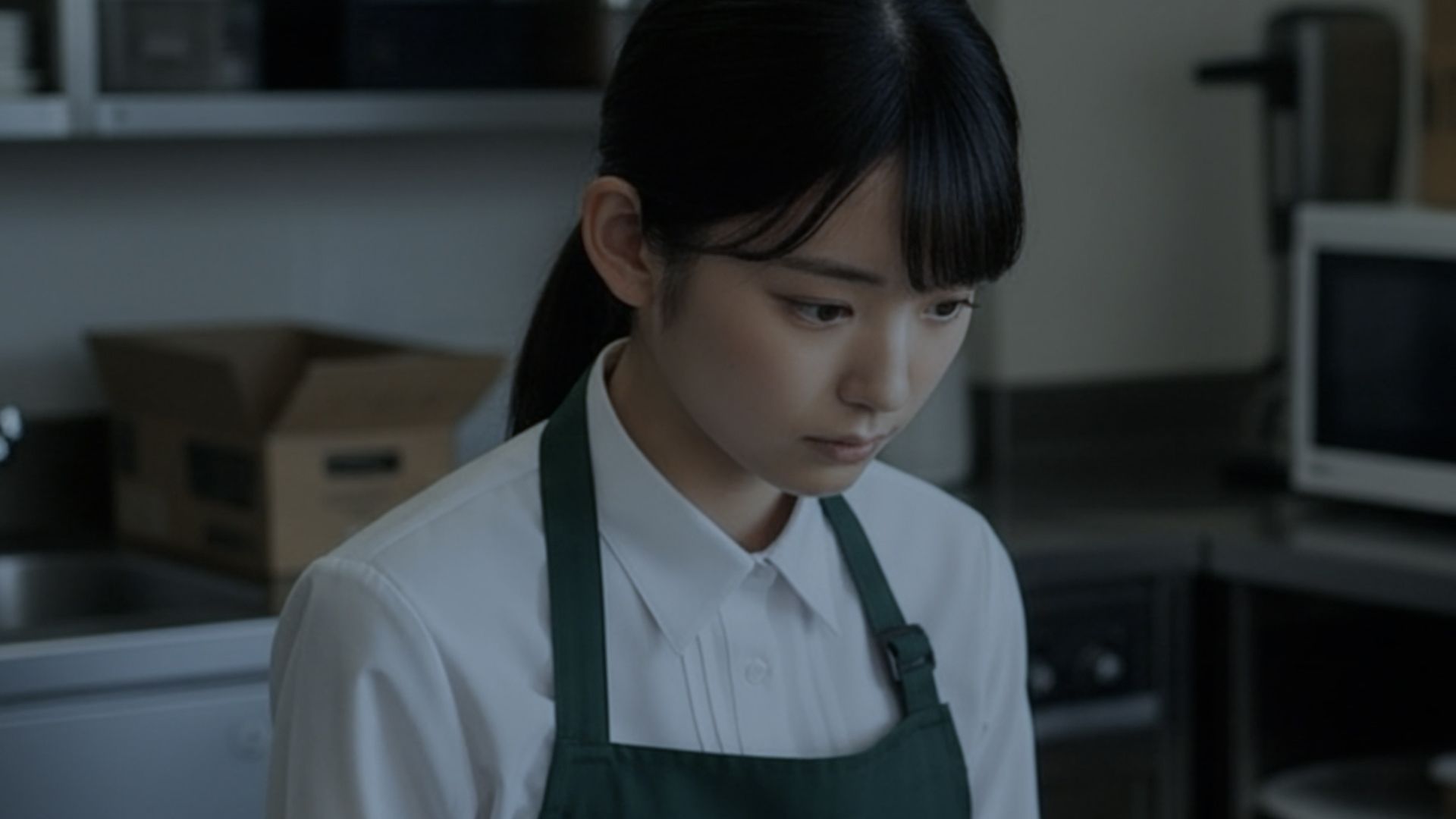 新人女子校生バイトのいじめ記録 サンプル2ページ目