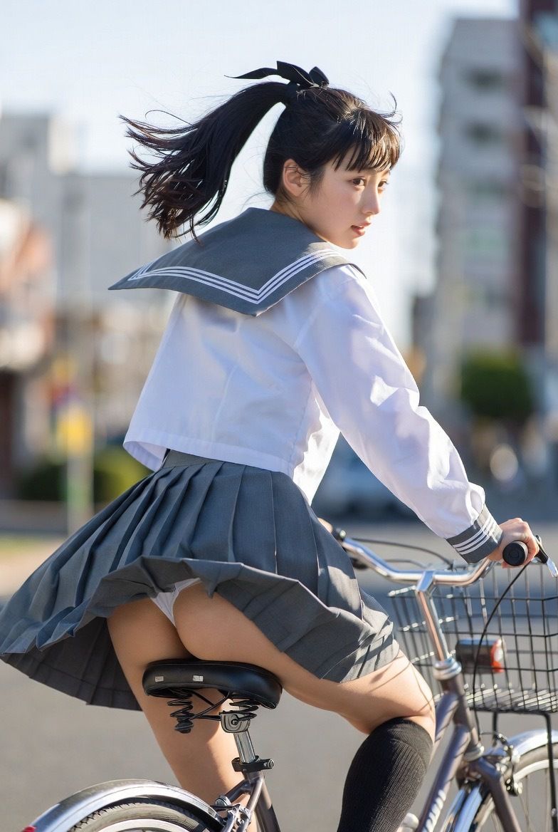 ラッキースケベ JKパンチラ編 画像集 サンプル9ページ目