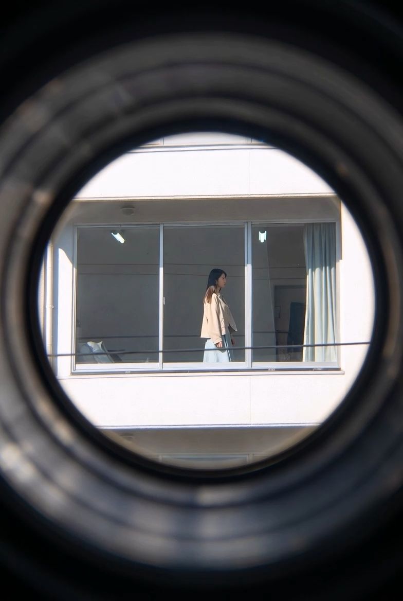 無防備美女の部屋覗き サンプル2ページ目