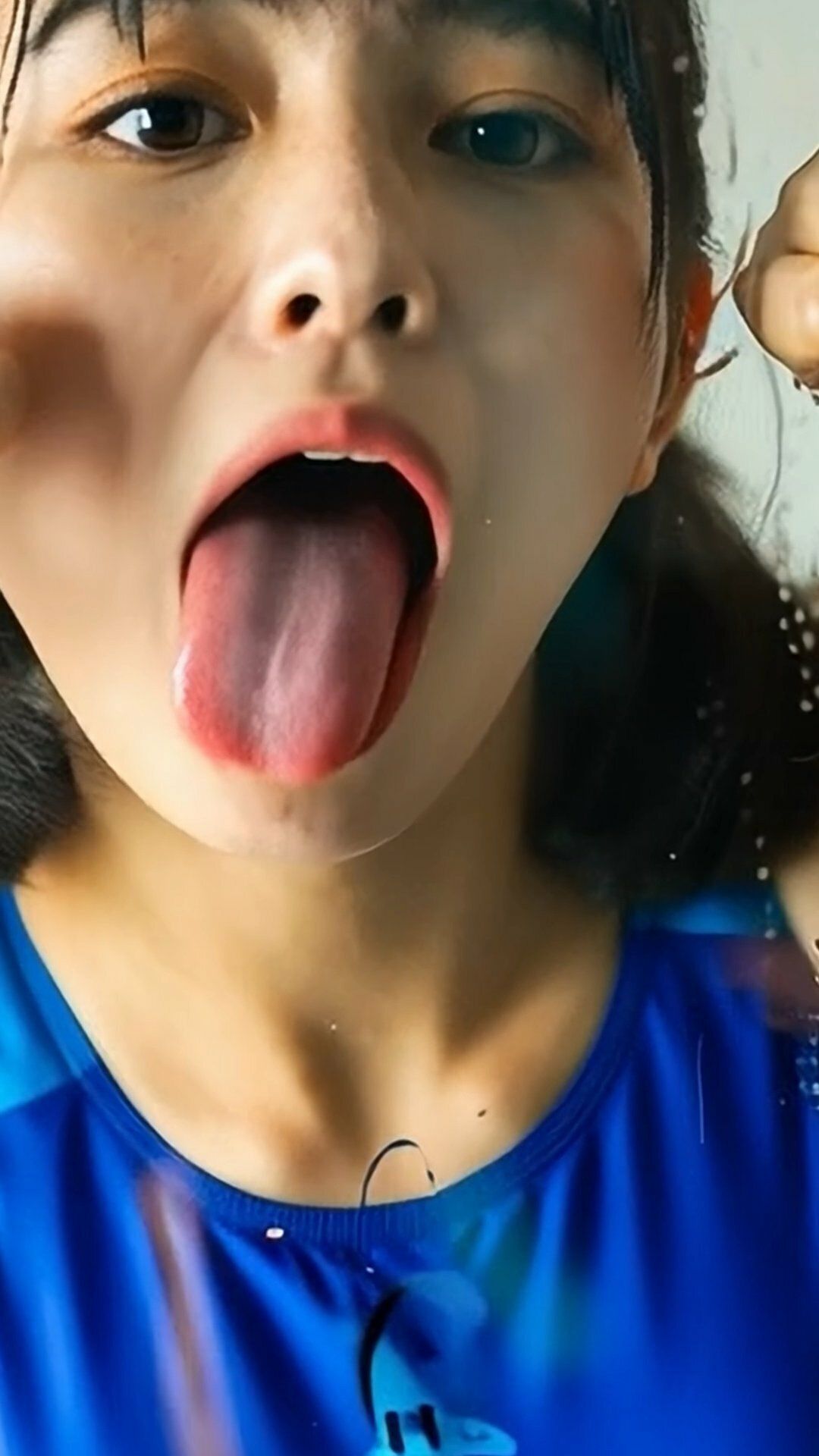 舌フェチ4 AI 水着女子 サンプル4ページ目