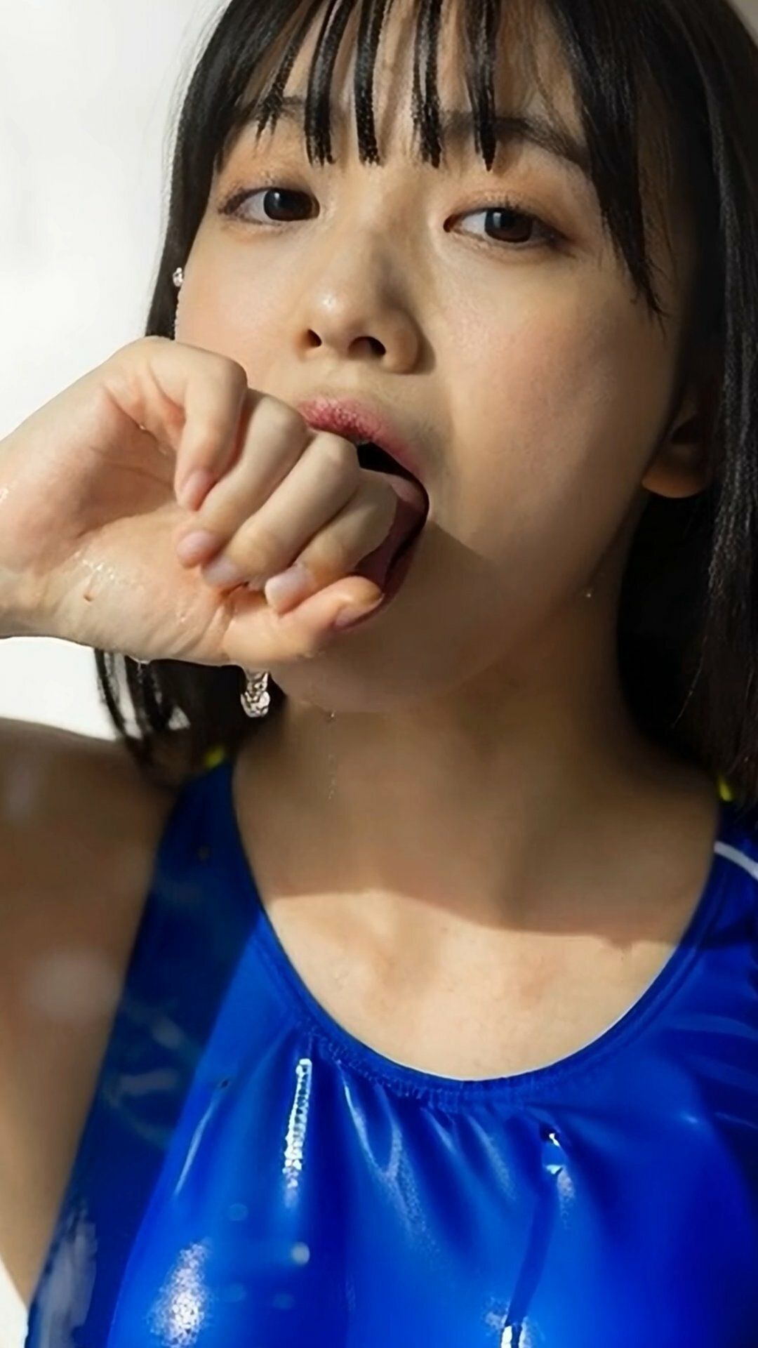 舌フェチ4 AI 水着女子 サンプル9ページ目