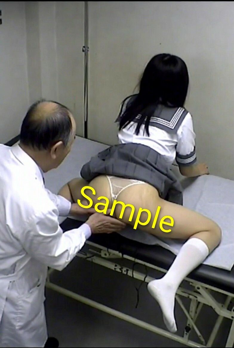 まんぐり診療所の診察風景 制服コス311枚 サンプル7ページ目