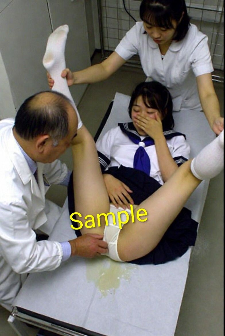 まんぐり診療所の診察風景 制服コス311枚 サンプル10ページ目
