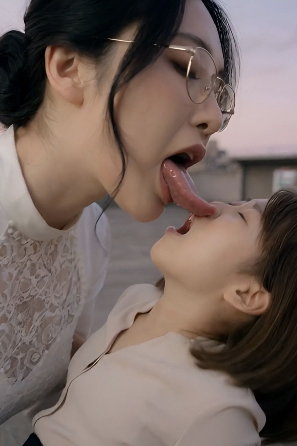 【舌フェチ特化】巨女の濃厚ベロキス〜小さなあなたを舐め尽くす〜 サンプル2ページ目