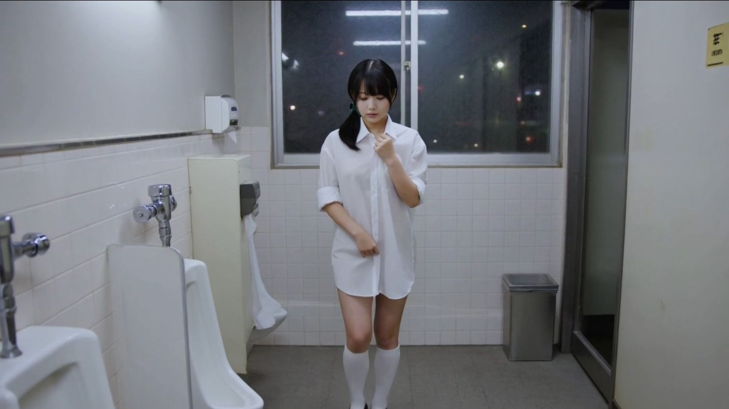 露出女子〇生の冒険4「修学旅行編」男子便器 サンプル4ページ目