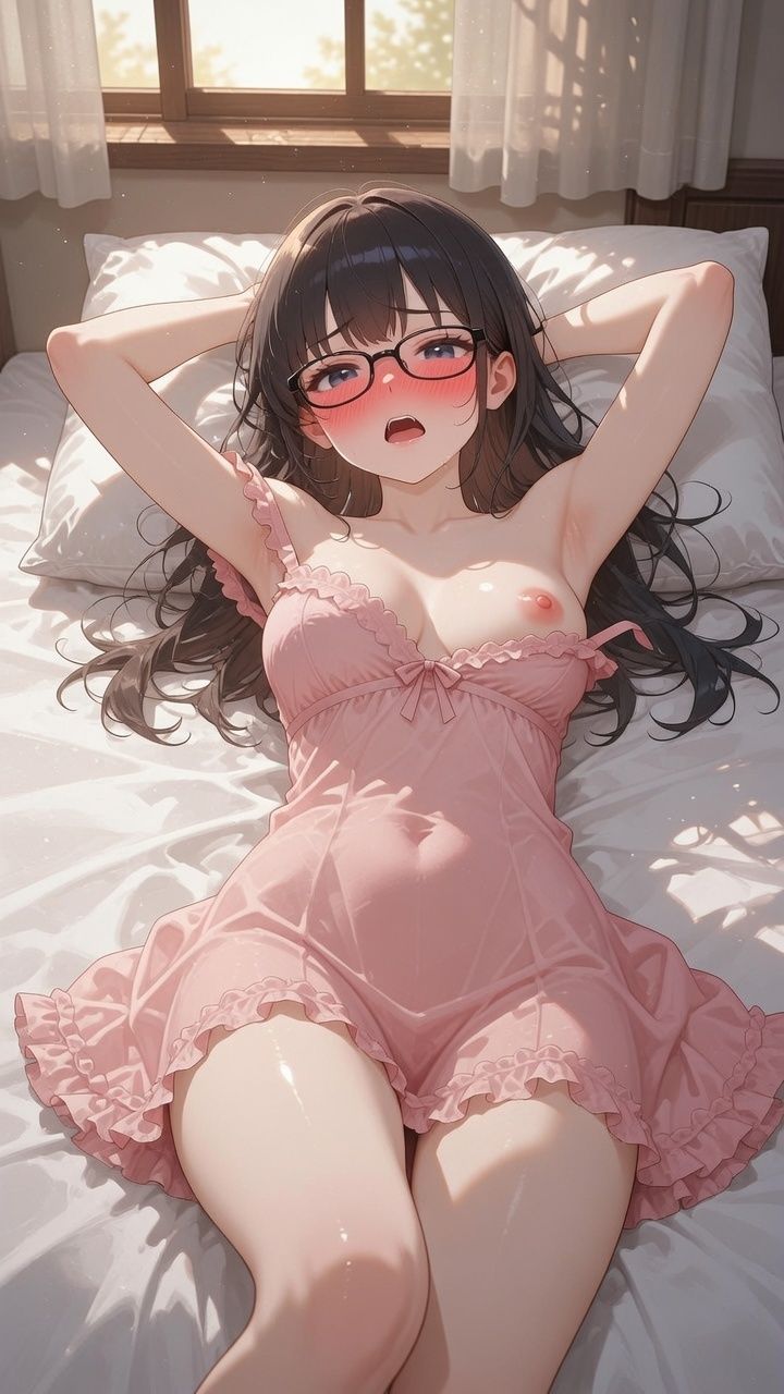 【メガネ女子×6種の下着】 普段は見せない彼女の無防備な着替え30P サンプル1ページ目
