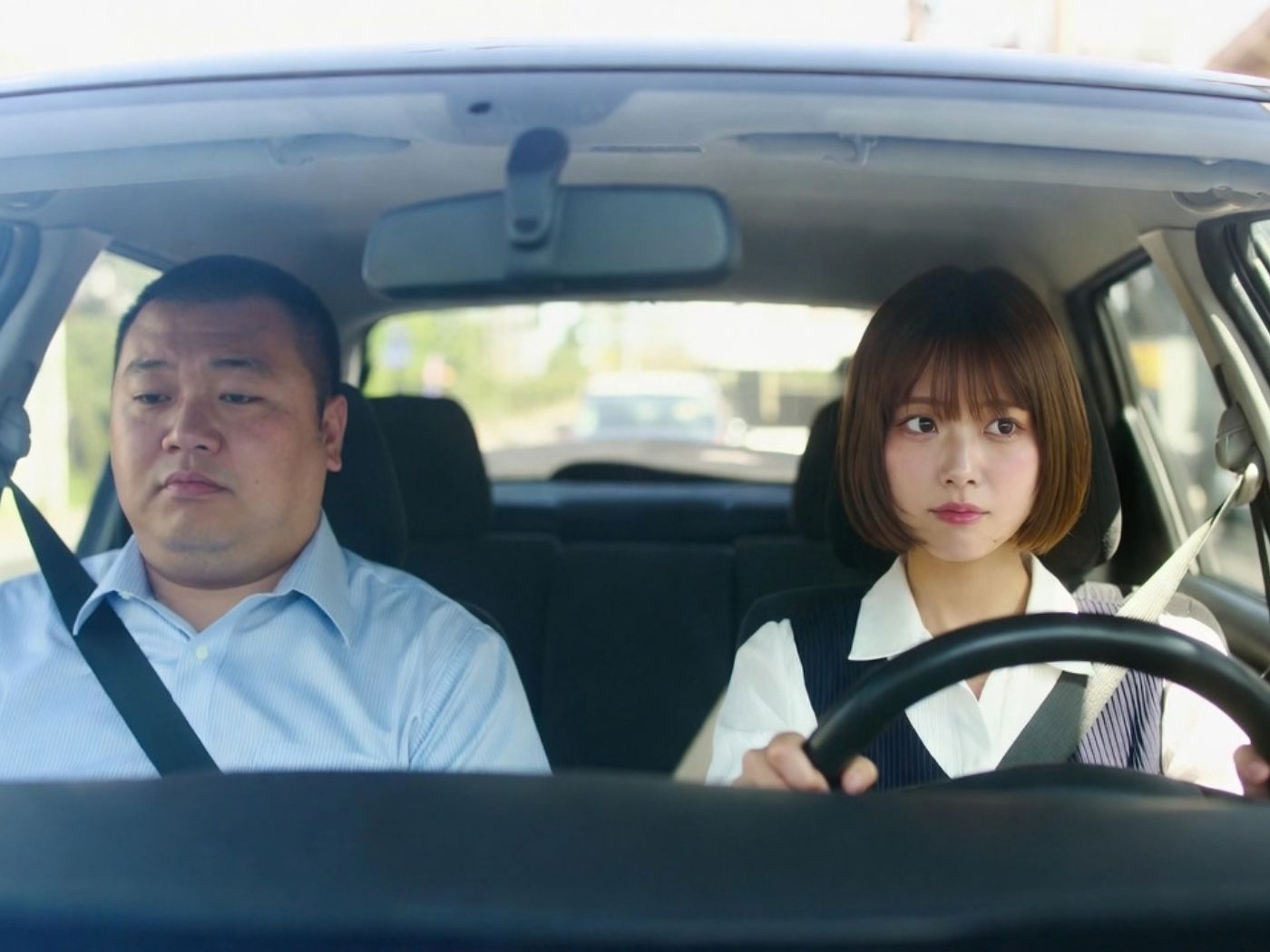 仮免許試験に落ちたくなくて…「はんこ押してくれたら何でもします」教習車内で教官を誘惑童顔女子 サンプル2ページ目
